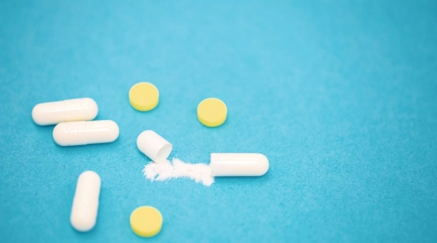 益生菌可以跟藥、抗生素一起吃？揭密黃金間隔，避免好菌全殺光